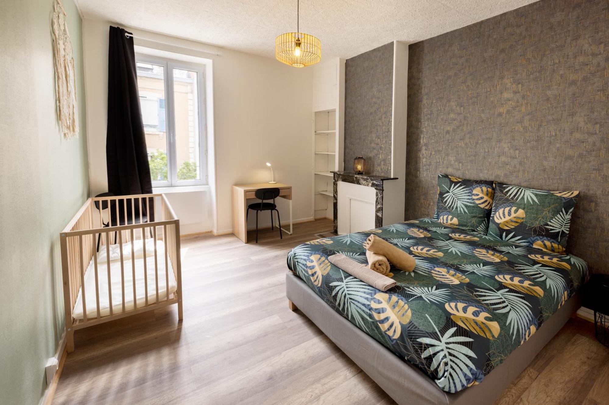 Ld-Location Hotel Montluçon المظهر الخارجي الصورة