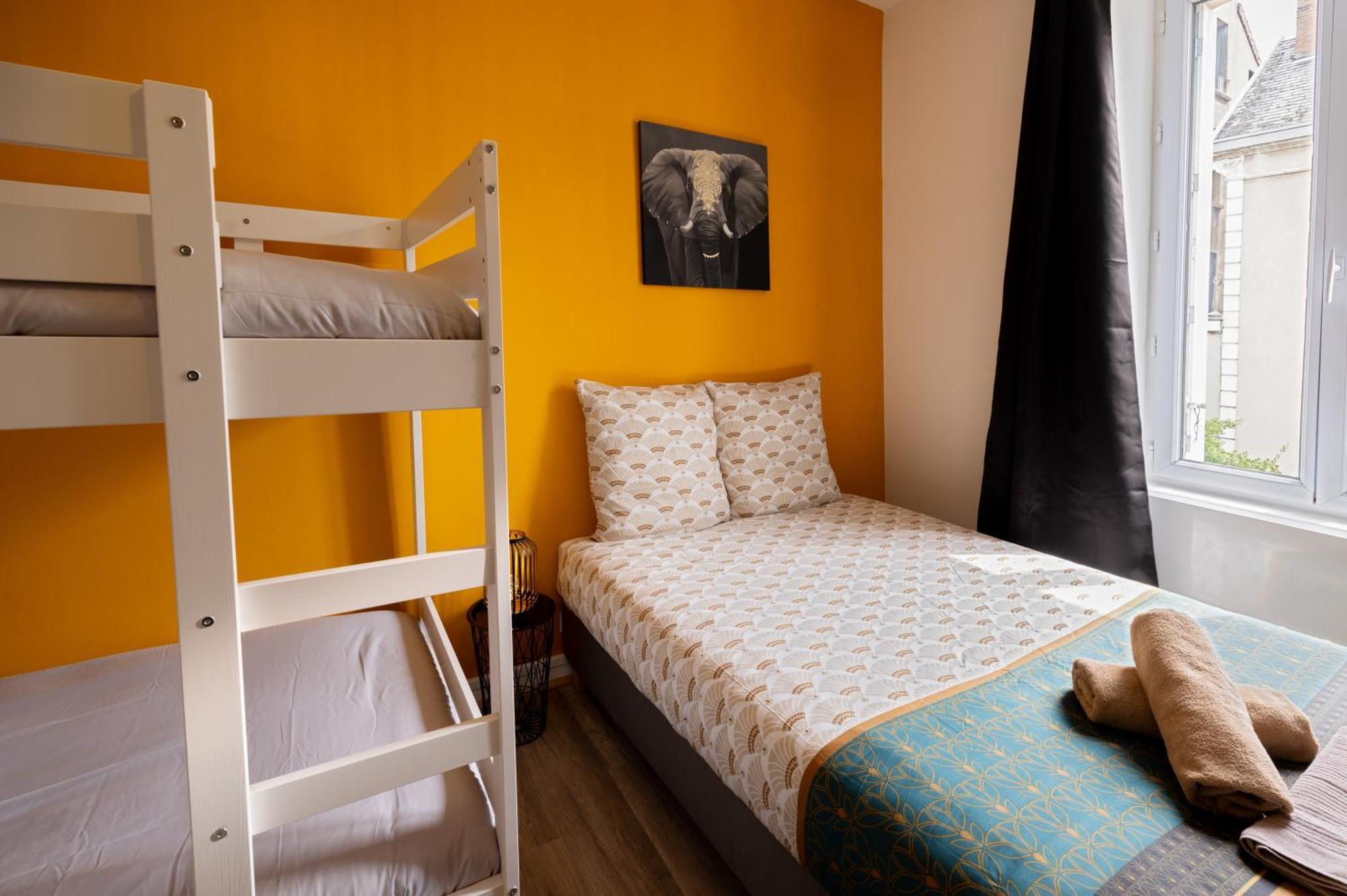 Ld-Location Hotel Montluçon المظهر الخارجي الصورة